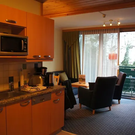 Alpine Club Aparthotel 4*